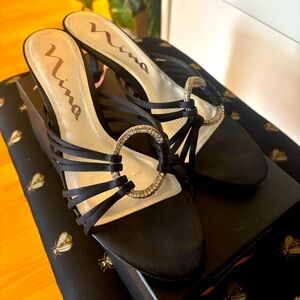 Nina Delphin-LS Black Luster Sandal size 10
